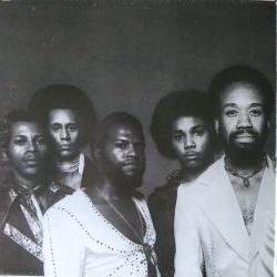 Earth, Wind & Fire-1