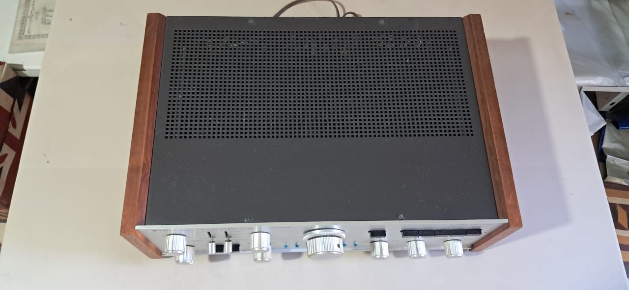Kenwood KA-7002 solid-state Stereo Integrated Amplifier - Image 3