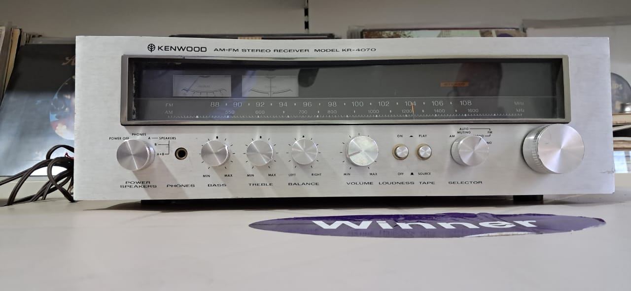 Kenwood KR-4070 vintage AM/FM Stereo Receiver - Image 2
