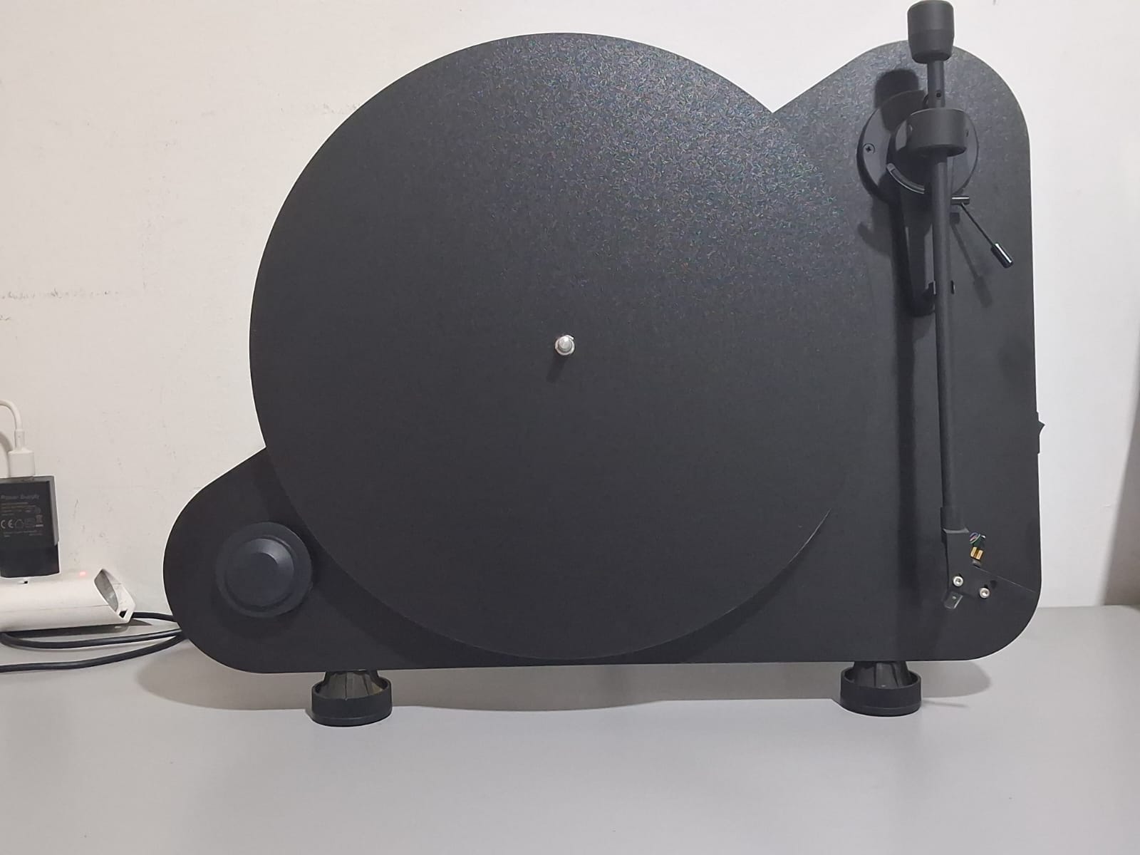 Pro-Ject VT-E - Vertical Standing High End Turntable