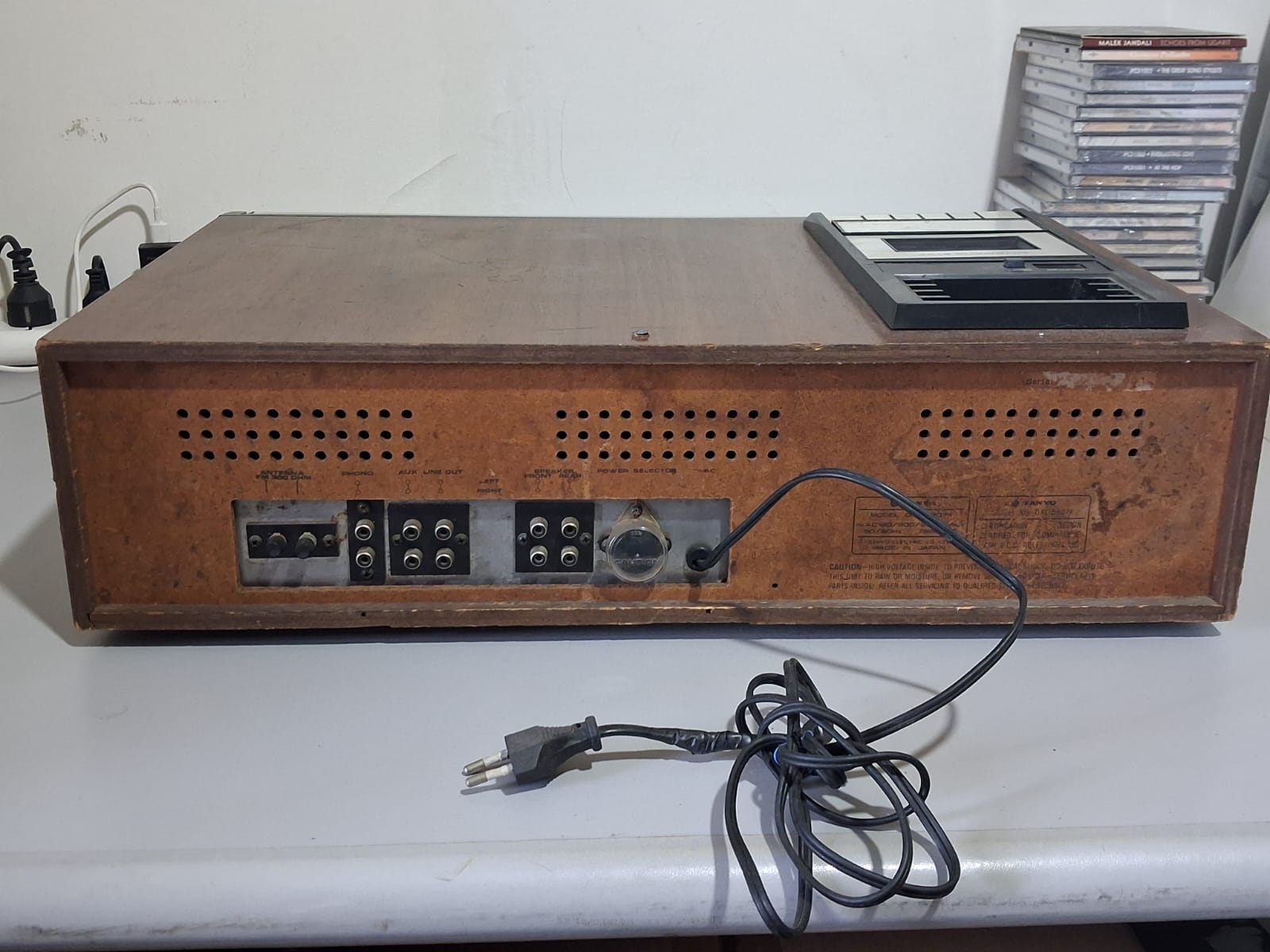 Sanyo DXL-5807K vintage 3-in-1 stereo music system - Image 11